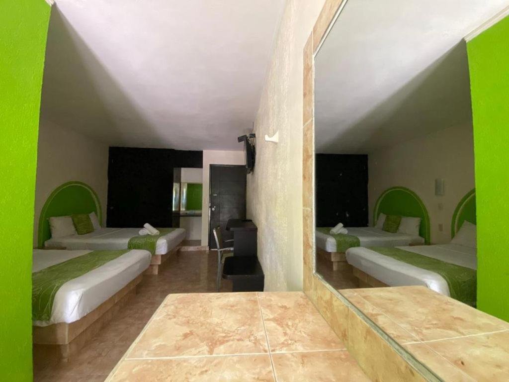 Hc International By R&T Hotel Канкун Екстериор снимка