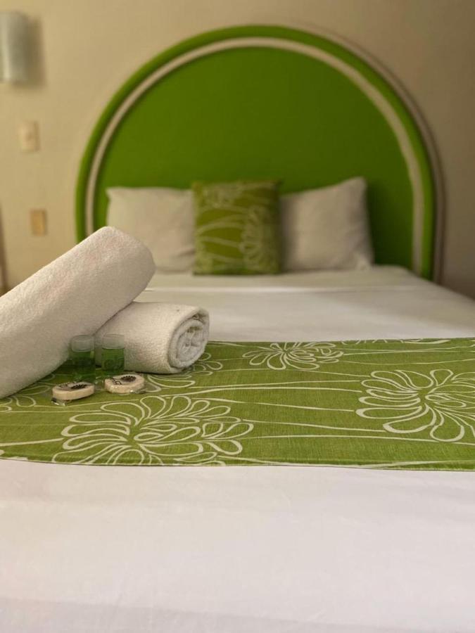 Hc International By R&T Hotel Канкун Екстериор снимка