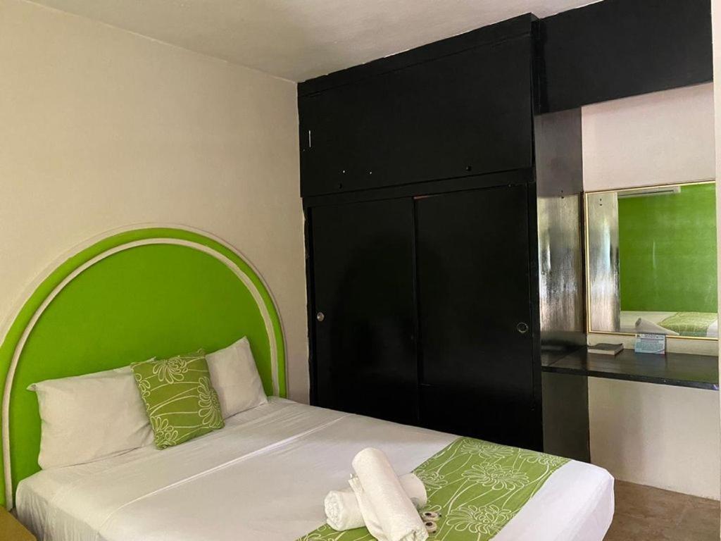 Hc International By R&T Hotel Канкун Екстериор снимка